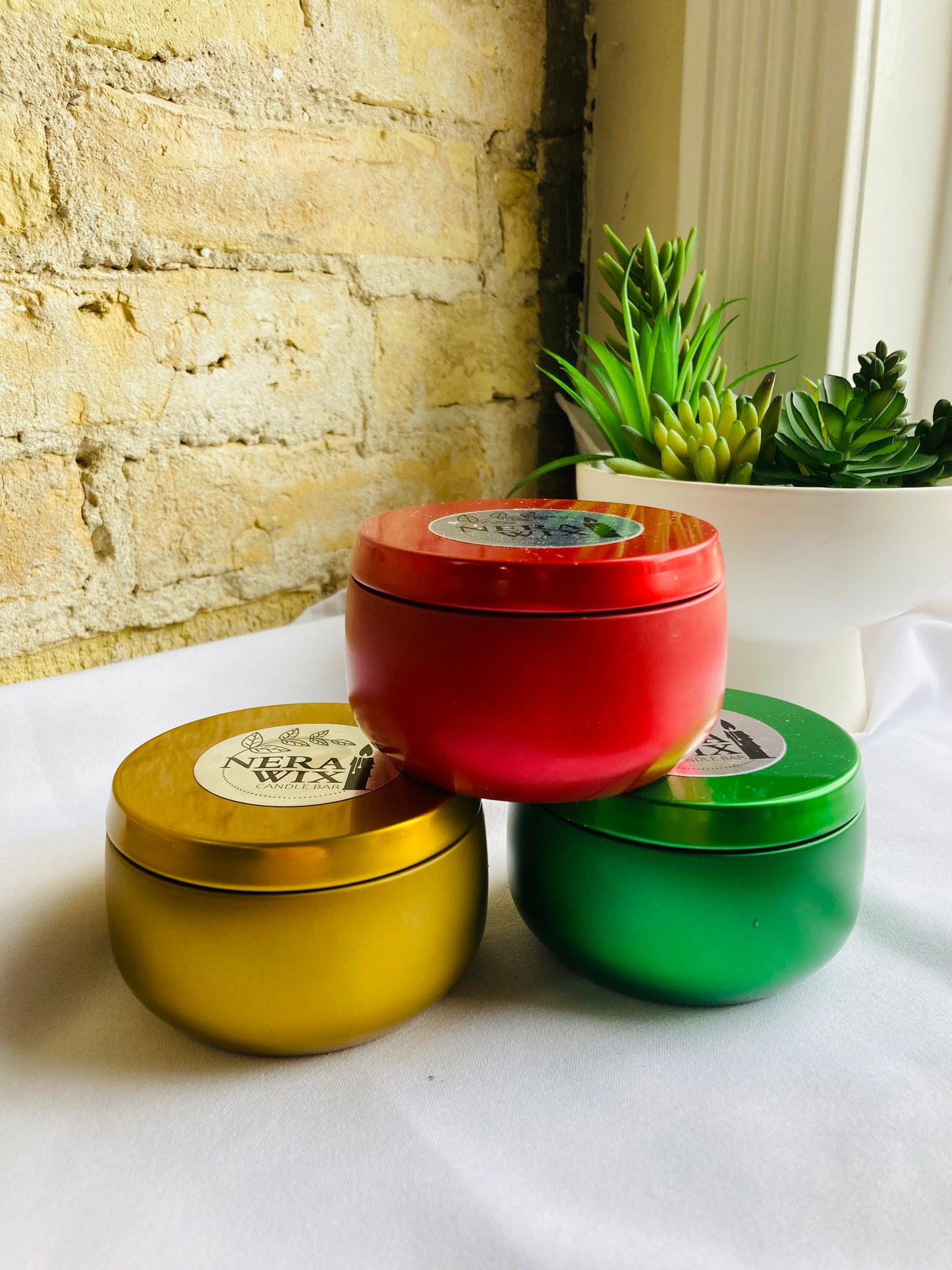 Christmas 8oz Tin pre-made