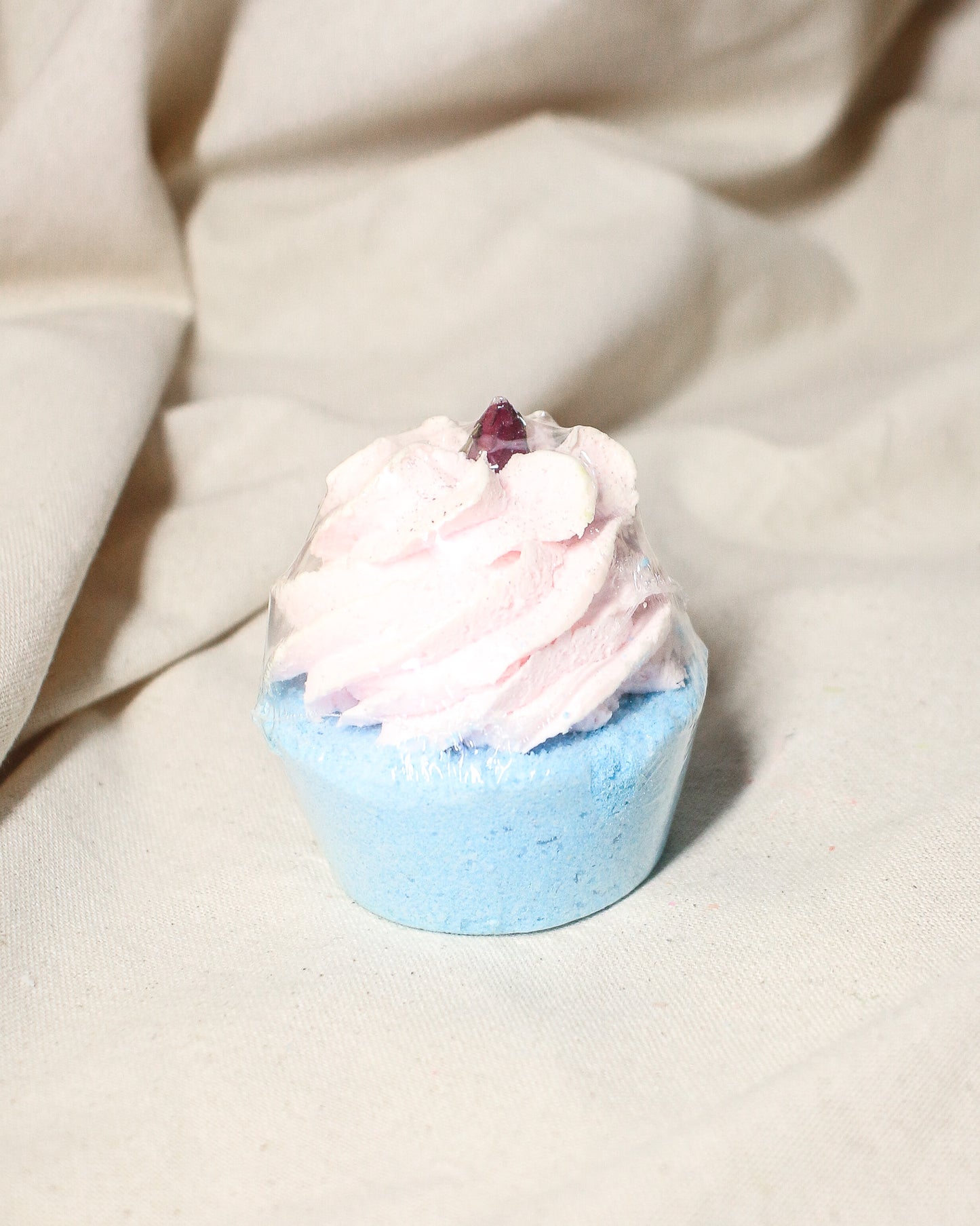 Madly In Love Cupcake Bath Bomb￼ 5 oz.